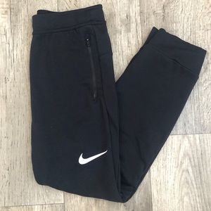 Nike- jogger sweatpants
